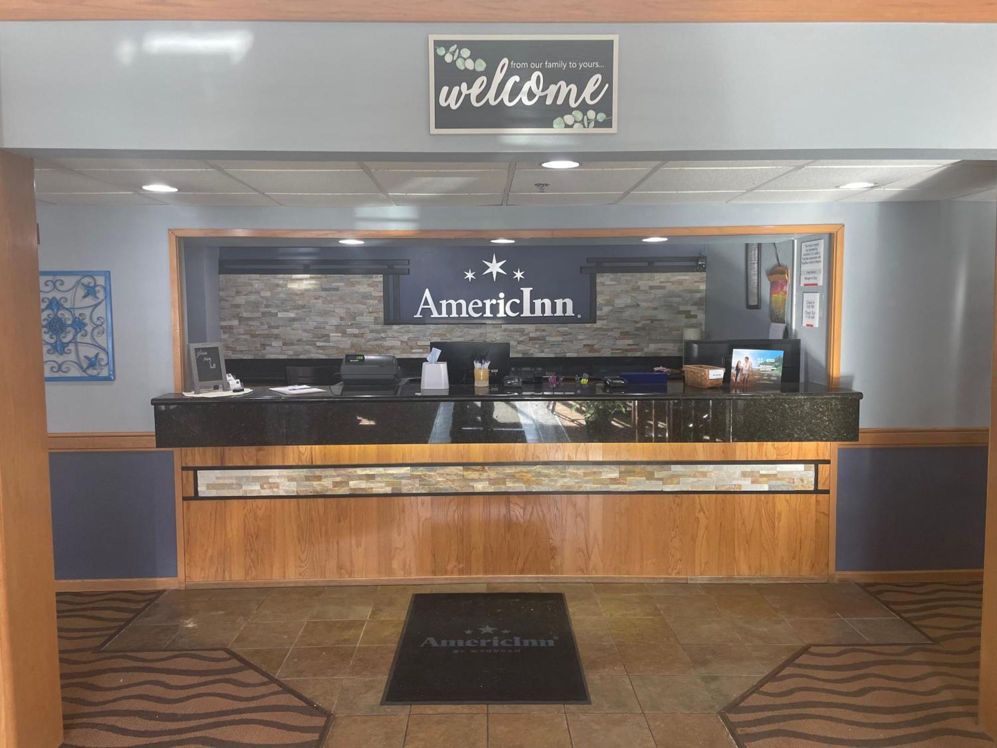 Americinn By Wyndham Hartford Wi Экстерьер фото